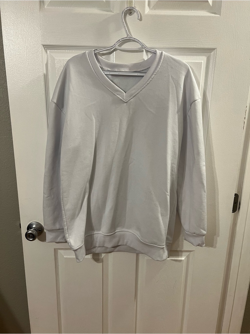 Men's V-Neck Sweater - White